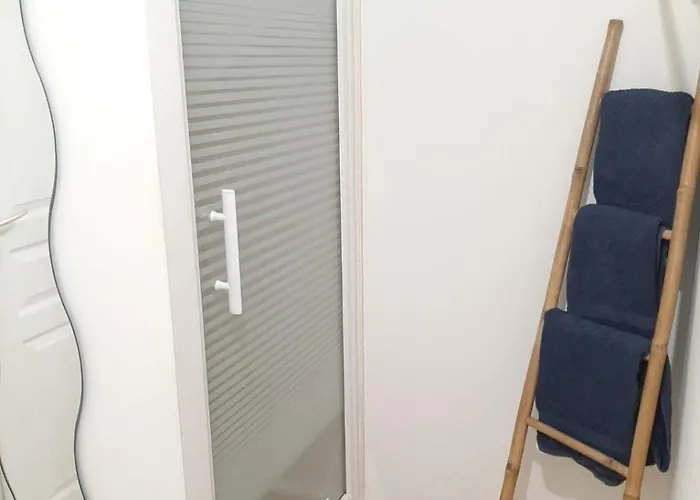 Proche Aeroport A Pied O Fleuri